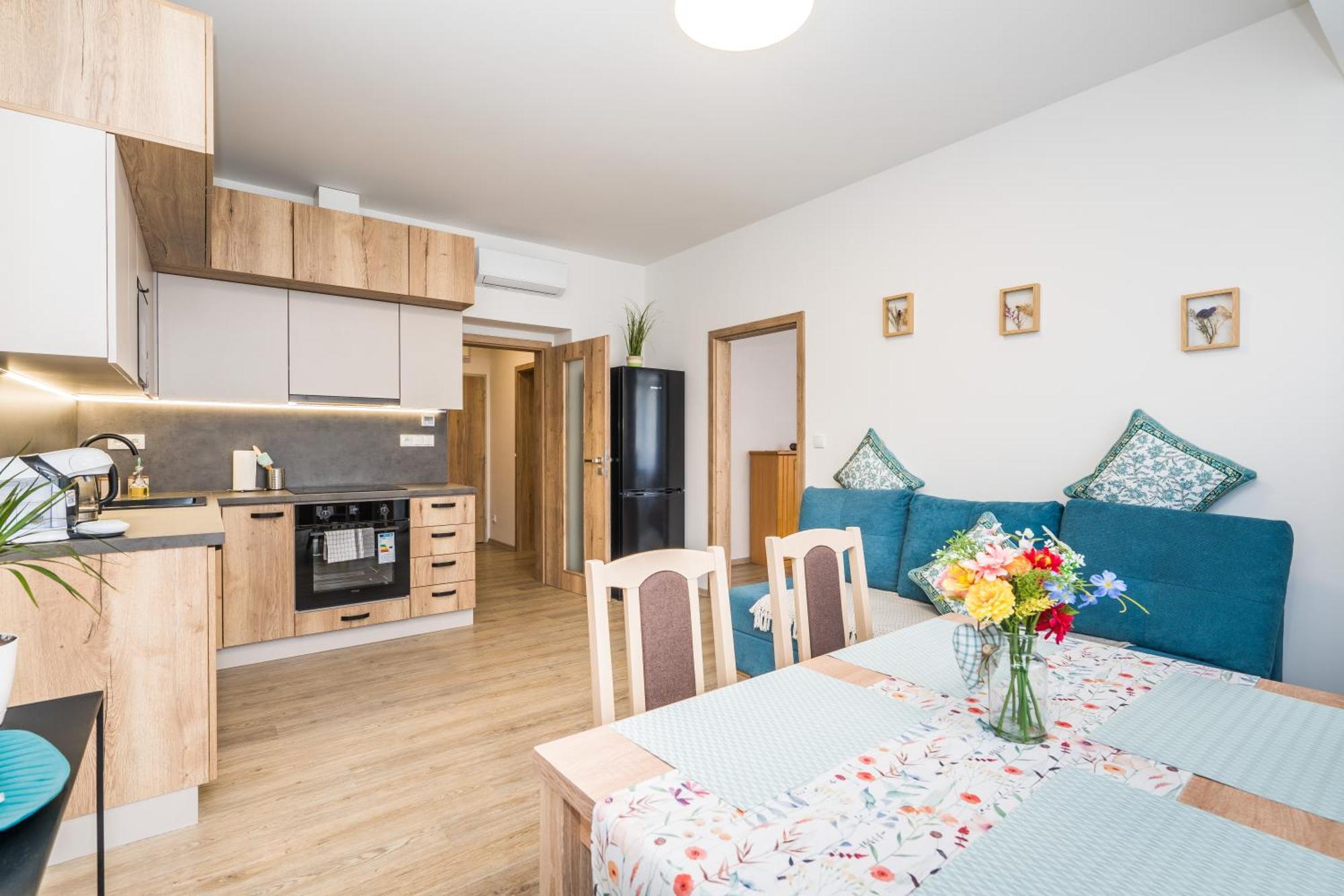 Perla Hradce 302 Apartamento Hradec Králové Exterior foto