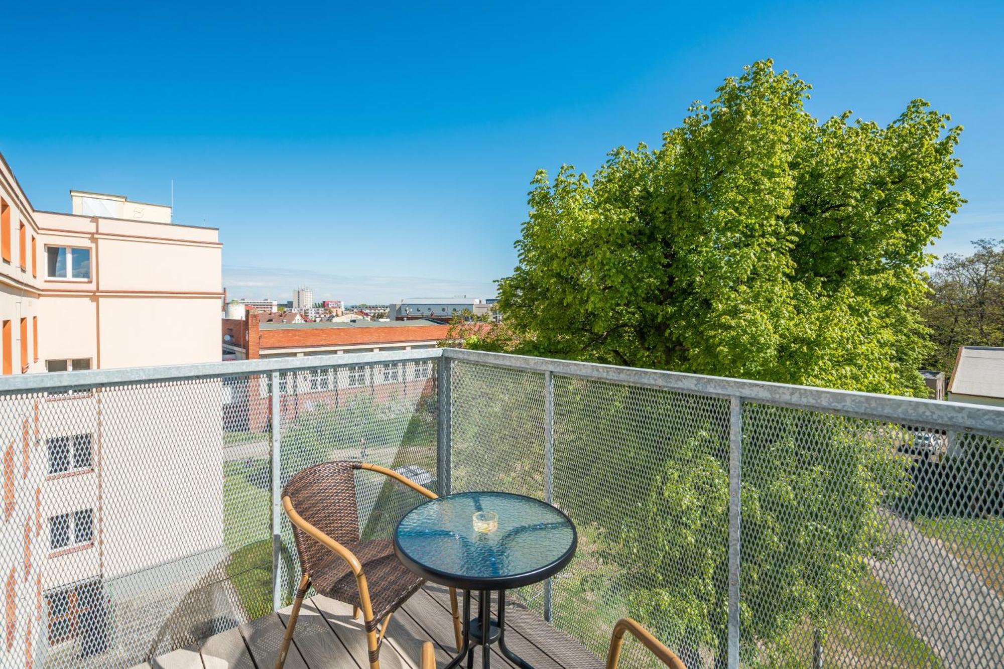 Perla Hradce 302 Apartamento Hradec Králové Exterior foto