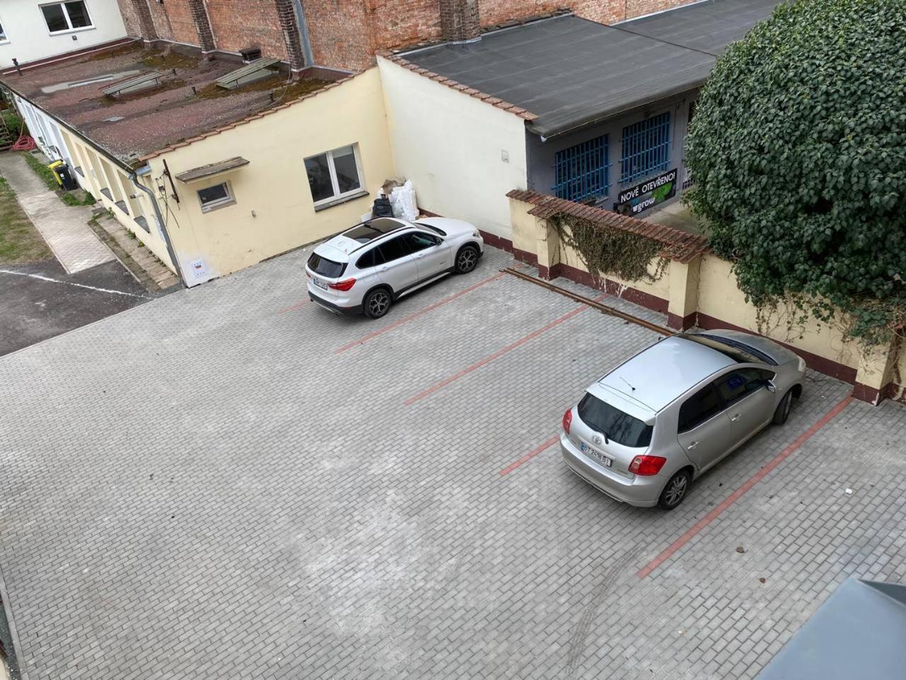 Perla Hradce 302 Apartamento Hradec Králové Exterior foto
