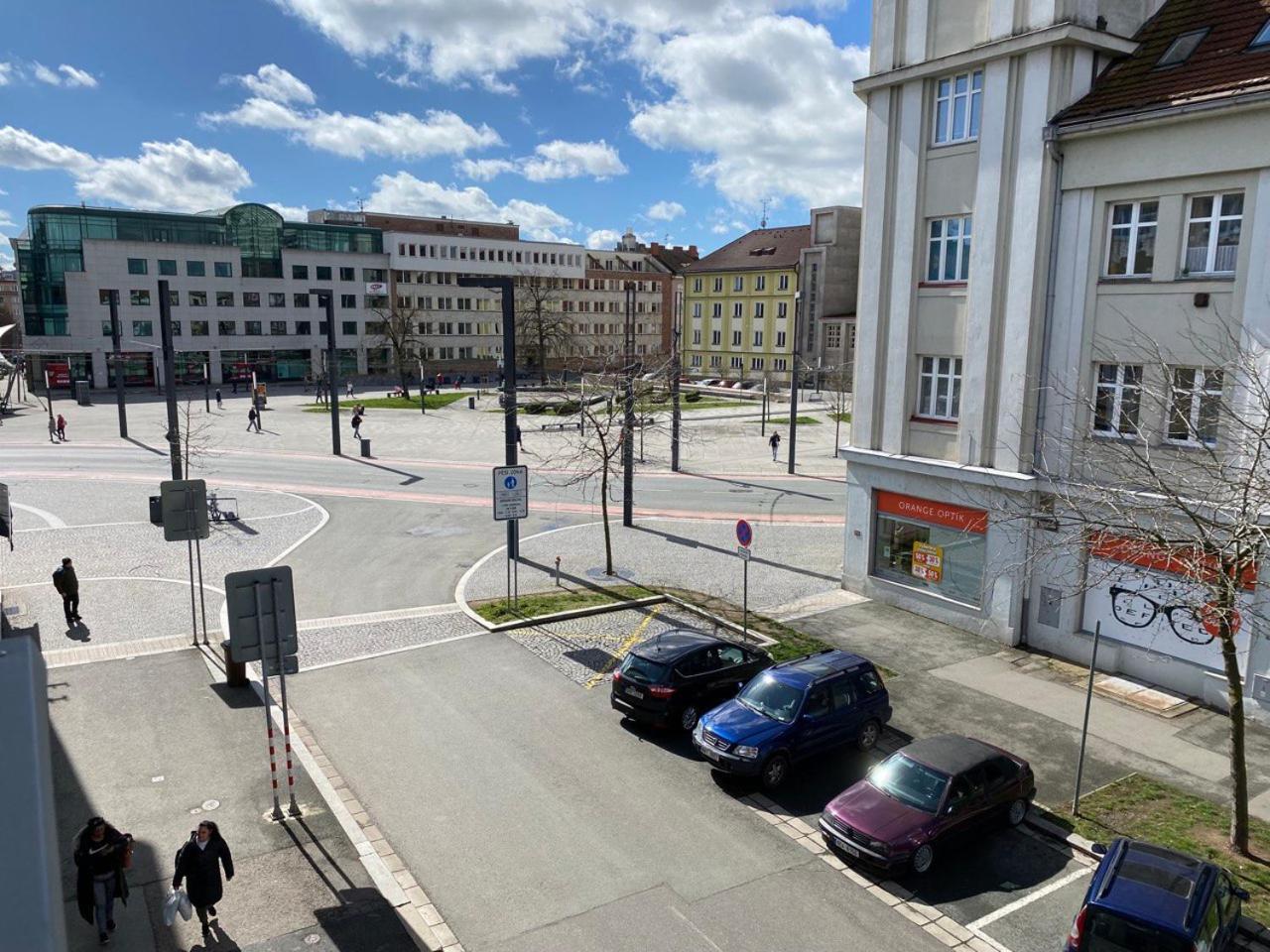 Perla Hradce 302 Apartamento Hradec Králové Exterior foto